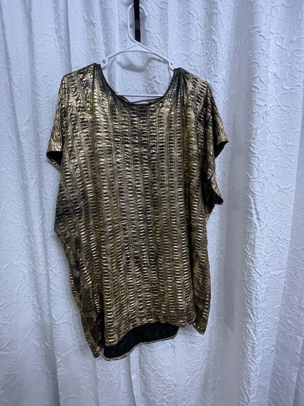 Joanna Metallic Tunic Top Size 20W Gold Black Short Sleeve Scoop Neck